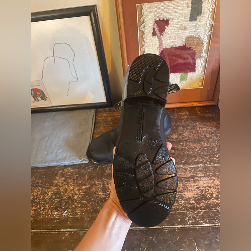 Blundstone Heeled Black Leather boot ~ size 8.5 ~ Like new - Picture 3 of 3